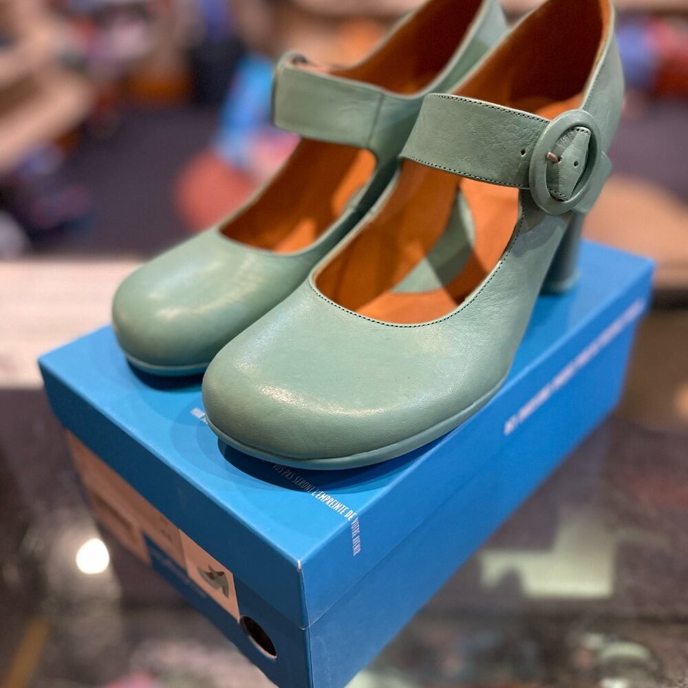 JOHN FLUEVOG "CAREY" SOPRANO MARY JANE SIZE 11 (FITS WOMEN'S 10.5) - Picture 3 of 5